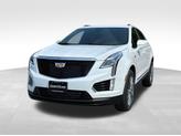 Thumbnail of 2025 Crystal White Tricoat Cadillac XT5