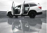 Thumbnail of 2022 Platinum White Pearl Honda Pilot