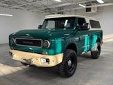 Photo of 2016 GREEN / BEIGE 2TONE Nissan Titan XD