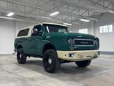 Thumbnail of 2016 GREEN / BEIGE 2TONE Nissan Titan XD