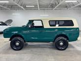 Thumbnail of 2016 GREEN / BEIGE 2TONE Nissan Titan XD