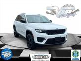 Photo of 2022 Bright White Clearcoat Jeep Grand Cherokee