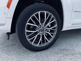 Thumbnail of 2025 Bright White Clearcoat Jeep Grand Cherokee L