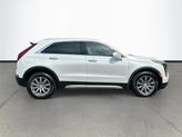 Thumbnail of 2019 Crystal White Tricoat Cadillac XT4