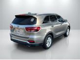 Thumbnail of 2019 Titanium Silver Kia Sorento