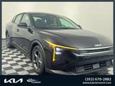 Photo of 2025 Aurora Black Pearl Kia K4