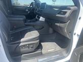 Thumbnail of 2022 Summit White GMC Yukon XL