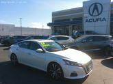 Thumbnail of 2020 Pearl White Tricoat Nissan Altima