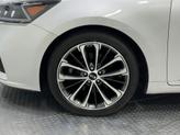 Thumbnail of 2018 Silky Silver Kia Cadenza