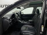 Thumbnail of 2018 Orca Black Metallic Audi Q7
