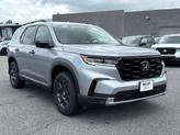 Thumbnail of 2025 Lunar Silver Metallic Honda Pilot
