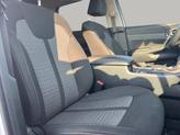 Thumbnail of 2023 Glacial White Pearl Kia Sorento