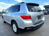 Thumbnail of 2012 Classic Silver Metallic Toyota Highlander