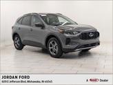 Photo of 2025 Carbonized Gray Metallic Ford Escape