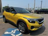 Thumbnail of 2021 Starbright Yellow / Black Roof Kia Seltos