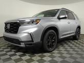 Thumbnail of 2025 Lunar Silver Metallic Honda Pilot