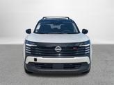 Thumbnail of 2025 Aspen White Tricoat/Super Black Nissan Kicks