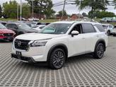 Thumbnail of 2022 Pearl White Tricoat Nissan Pathfinder