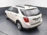 Thumbnail of 2015 White Diamond Tricoat Chevrolet Equinox