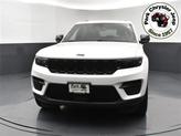 Thumbnail of 2023 Bright White Clearcoat Jeep Grand Cherokee