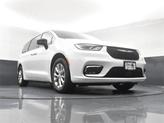 Thumbnail of 2025 Bright White Clearcoat Chrysler Pacifica