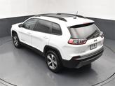 Thumbnail of 2022 Bright White Clearcoat Jeep Cherokee
