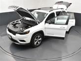 Thumbnail of 2022 Bright White Clearcoat Jeep Cherokee