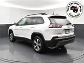 Thumbnail of 2022 Bright White Clearcoat Jeep Cherokee