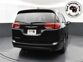 Thumbnail of 2025 Diamond Black Crystal Pearlcoat Chrysler Voyager
