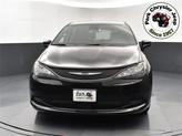 Thumbnail of 2025 Diamond Black Crystal Pearlcoat Chrysler Voyager