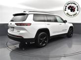 Thumbnail of 2024 Bright White Clearcoat Jeep Grand Cherokee L