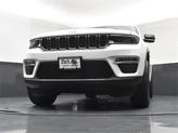 Thumbnail of 2022 Bright White Clearcoat Jeep Grand Cherokee