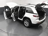 Thumbnail of 2022 Bright White Clearcoat Jeep Grand Cherokee
