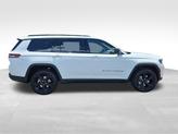 Thumbnail of 2025 Bright White Clear-Coat Exterior Paint Jeep Grand Cherokee