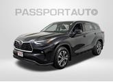 Photo of 2022 Midnight Black Metallic Toyota Highlander