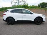 Thumbnail of 2022 Oxford White Ford Escape