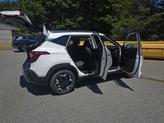 Thumbnail of 2025 Snow White Pearl Kia Seltos