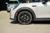Thumbnail of 2023 White Silver MINI Hardtop