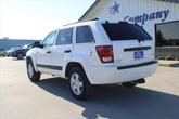 Thumbnail of 2005 Stone White Clearcoat Jeep Grand Cherokee
