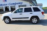 Thumbnail of 2005 Stone White Clearcoat Jeep Grand Cherokee