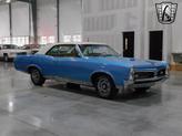 Thumbnail of 1967 Blue and White Pontiac GTO