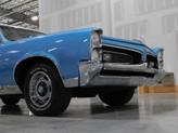 Thumbnail of 1967 Blue and White Pontiac GTO