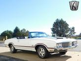 Thumbnail of 1970 White /Black Stripes Oldsmobile 442