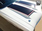 Thumbnail of 1970 White /Black Stripes Oldsmobile 442