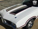 Thumbnail of 1970 White /Black Stripes Oldsmobile 442