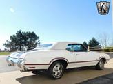 Thumbnail of 1970 White /Black Stripes Oldsmobile 442