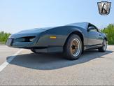 Thumbnail of 1992 Green Pontiac Firebird