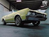 Thumbnail of 1967 Saffron Yellow Oldsmobile Cutlass