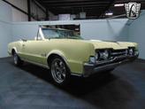 Thumbnail of 1967 Saffron Yellow Oldsmobile Cutlass