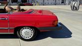 Thumbnail of 1986 Red Mercedes-Benz 560SL